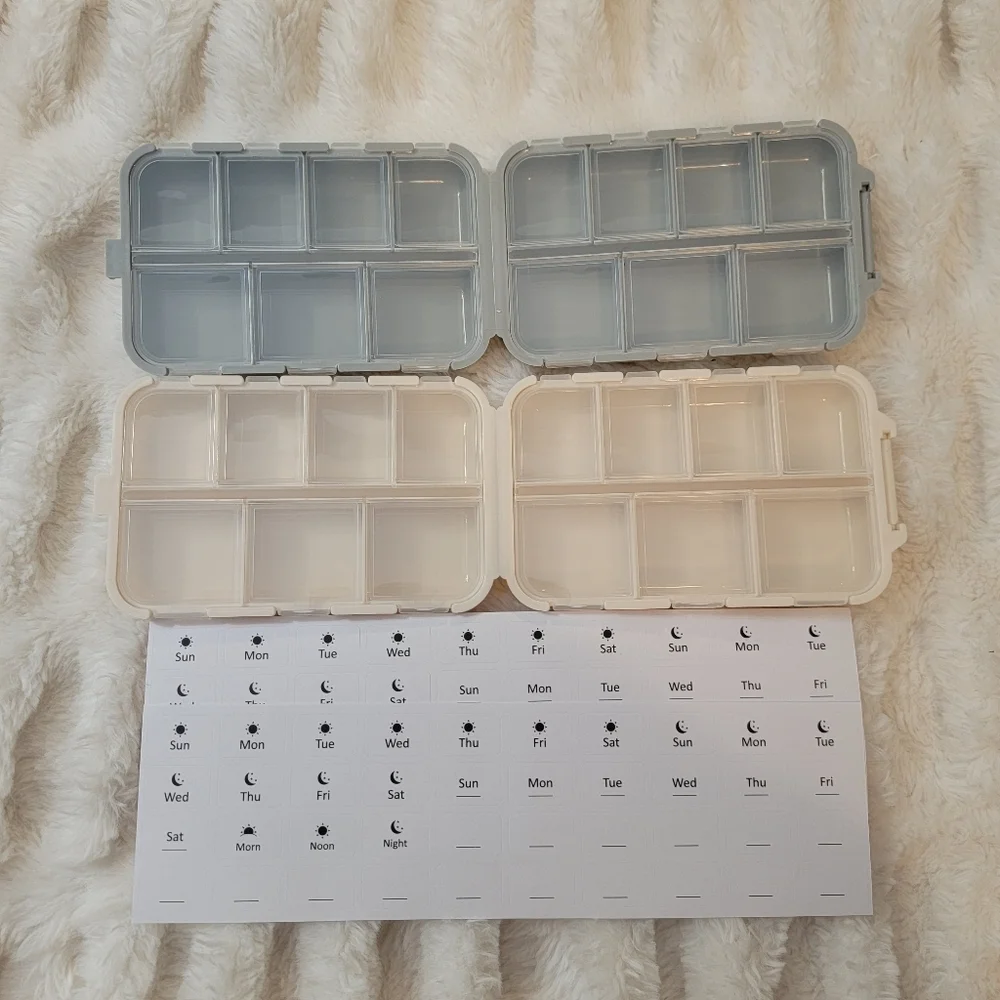 Weekly Pill Organizer with Grey and Cream Compartments NWOT